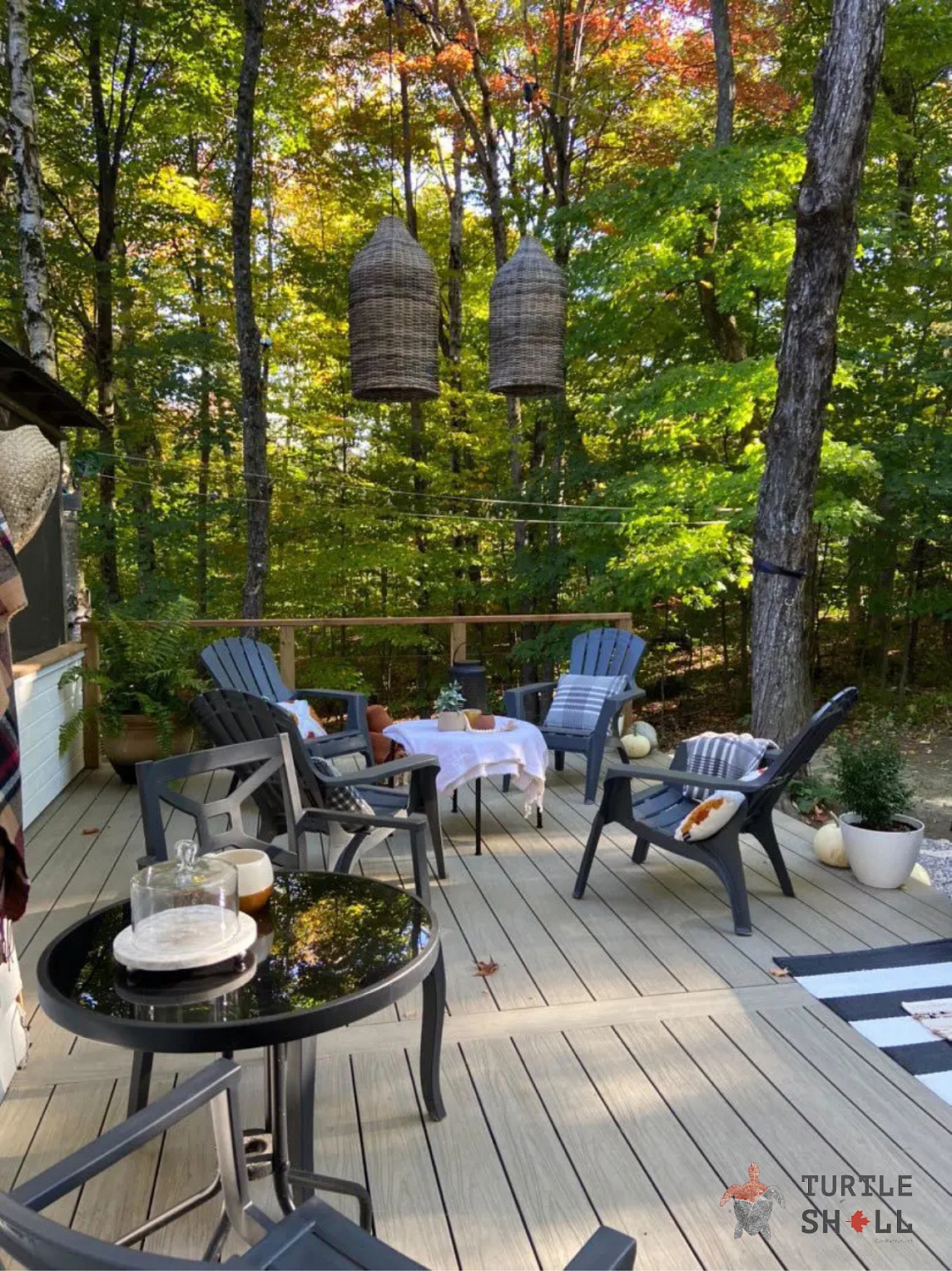 Террасная доска ДПК Turtle Shell Canadian Maple Co-Extrusion на летней террасе